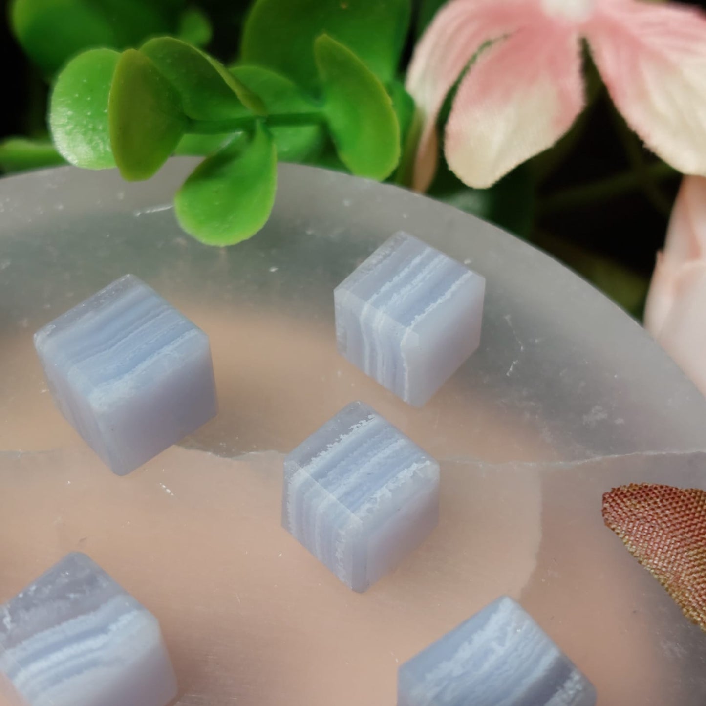 Blue Lace (Chalcedon blau gebändert) Mini Würfel