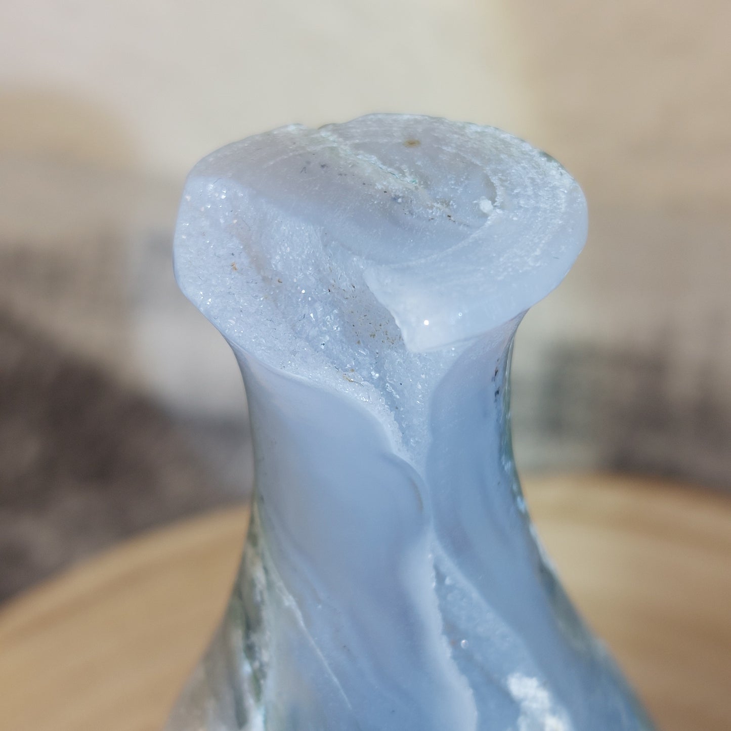 Moosachat Vasen Carving