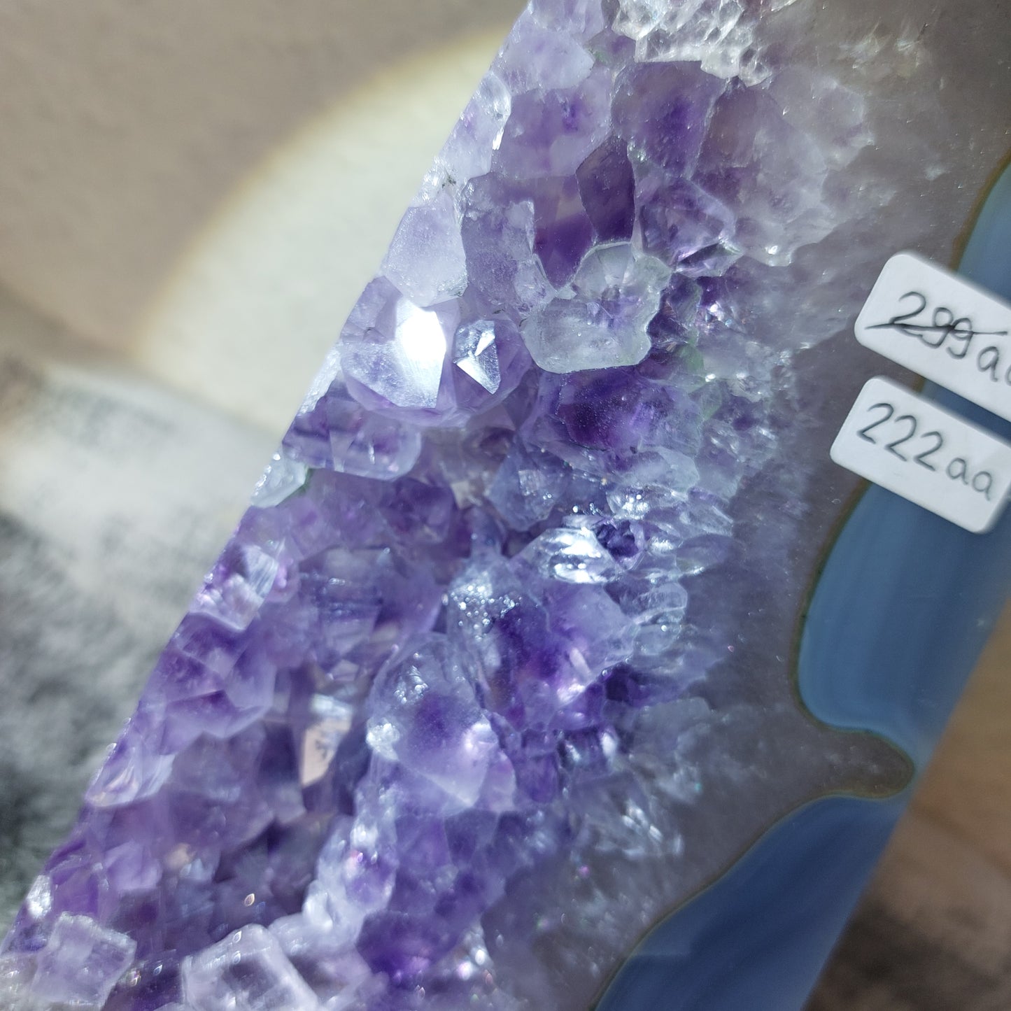 Achat Turm mit Amethyst Druse