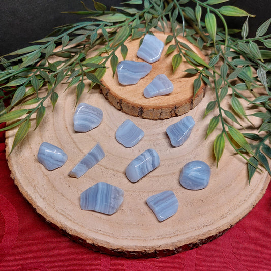 Blue Lace (Chalcedon blau gebändert) Trommelstein