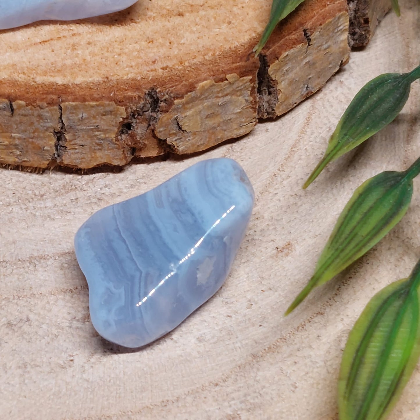 Blue Lace (Chalcedon blau gebändert) Trommelstein