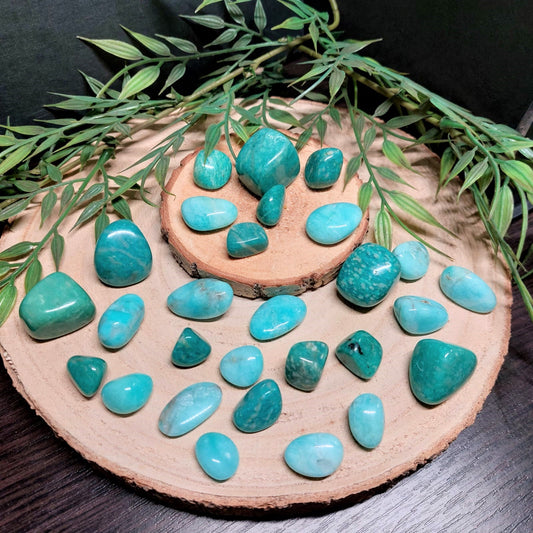 Amazonit Trommelstein aus Russland und Peru