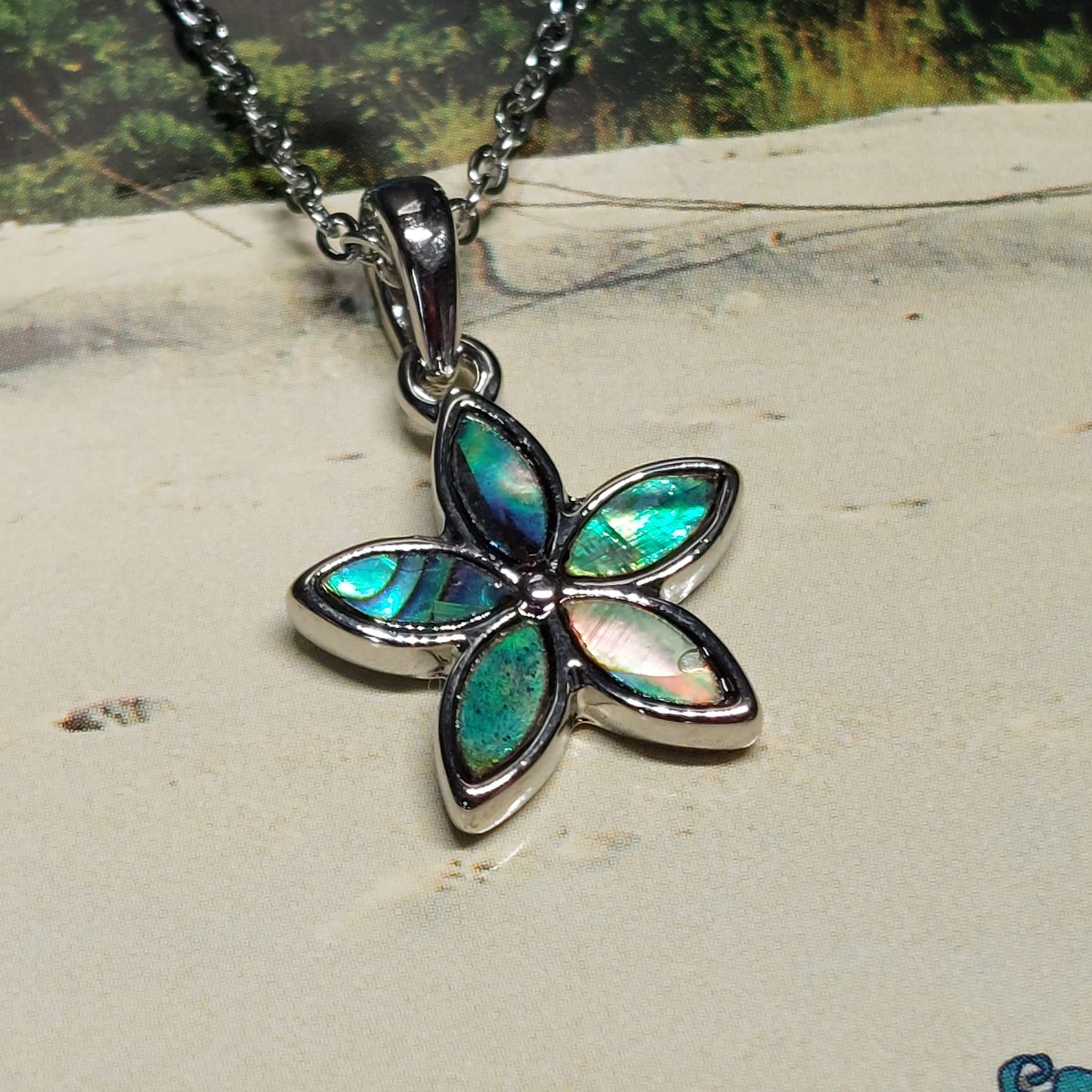 Abalone (Paua-Muschel) Blumen Anhänger + Kette