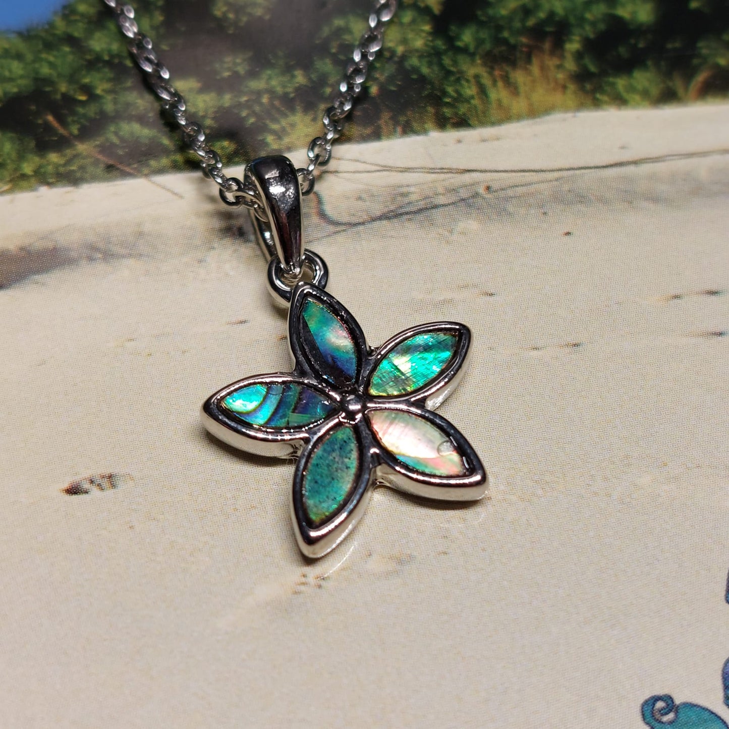 Abalone (Paua-Muschel) Blumen Anhänger + Kette